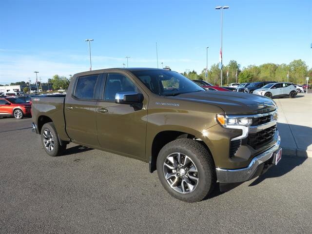 2024 Chevrolet Silverado 1500 LT photo 2