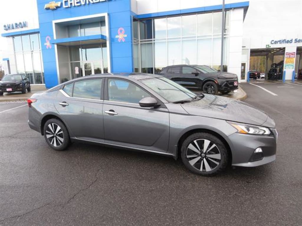 Used 2021 Nissan Altima SV Intelligent AWD Sedan