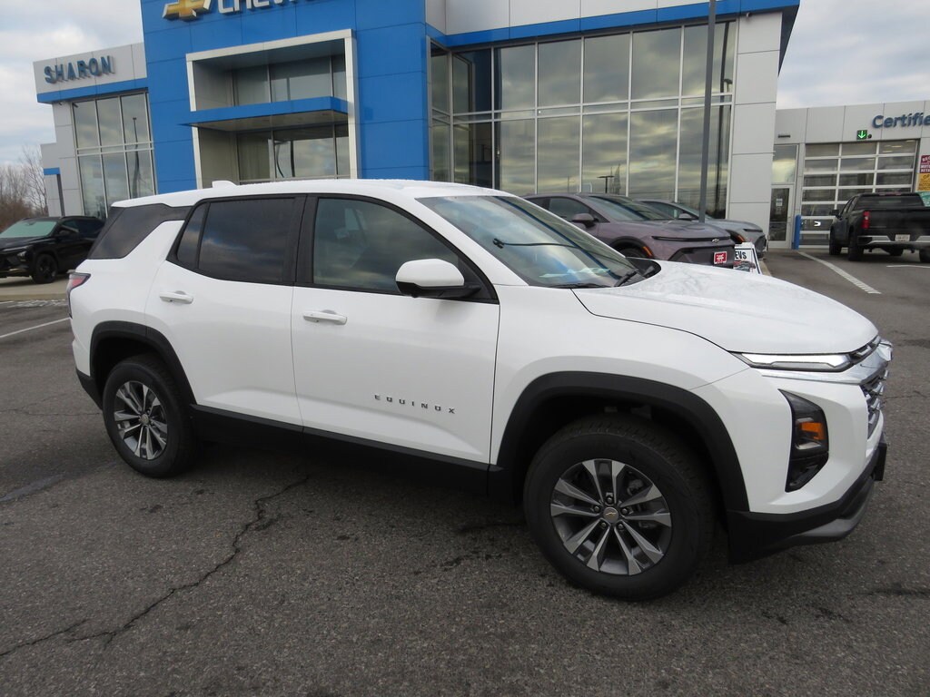 2026 Chevrolet Equinox LT photo 3