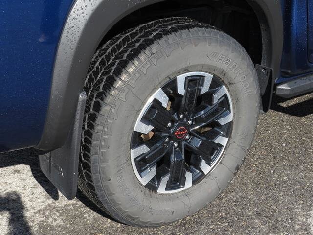 2022 Nissan Frontier Crew Cab PRO-4X photo 4