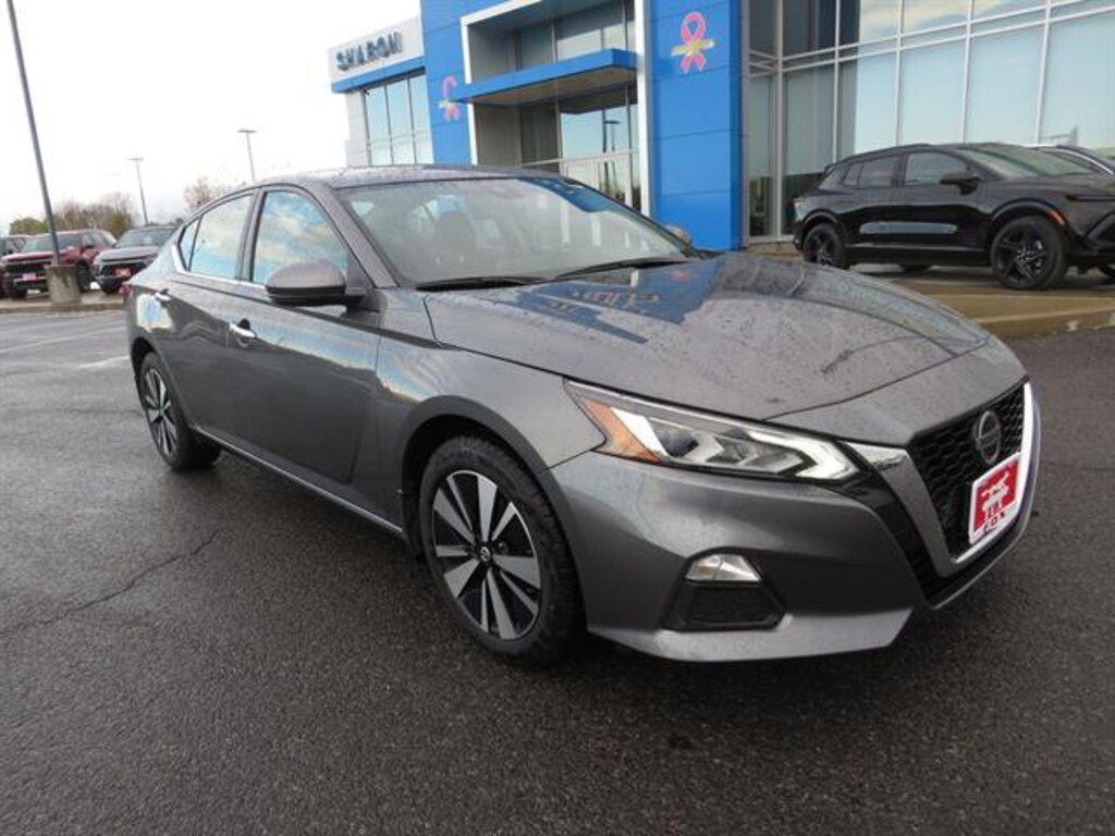 Used 2021 Nissan Altima SV Intelligent AWD Sedan