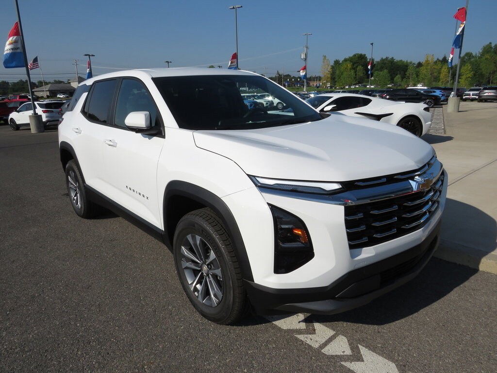 2026 Chevrolet Equinox LT photo 3