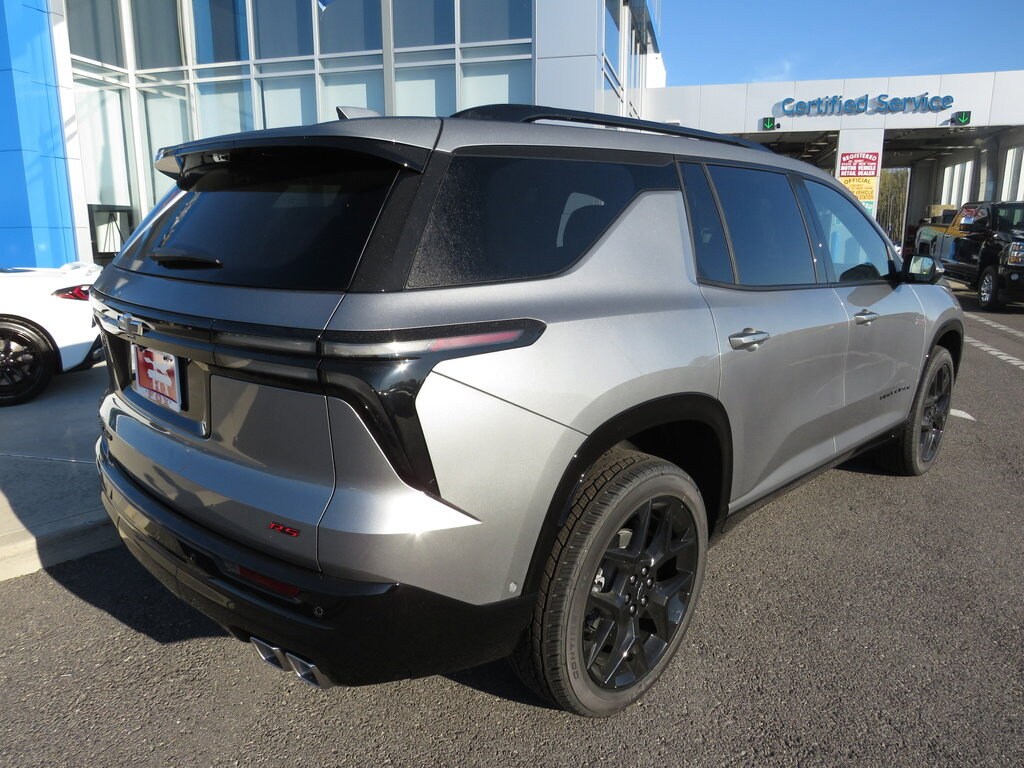 2026 Chevrolet Traverse RS photo 4