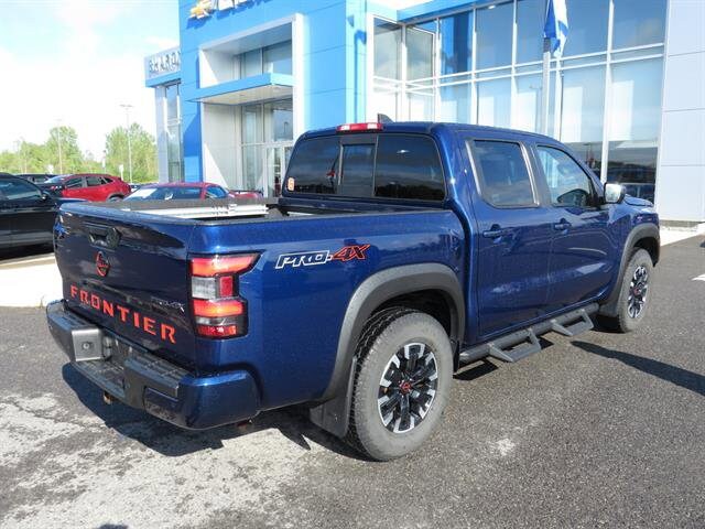 2022 Nissan Frontier Crew Cab PRO-4X photo 3