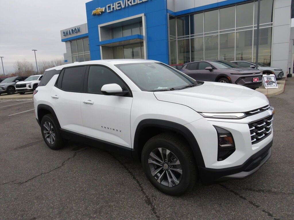 2026 Chevrolet Equinox LT photo 2