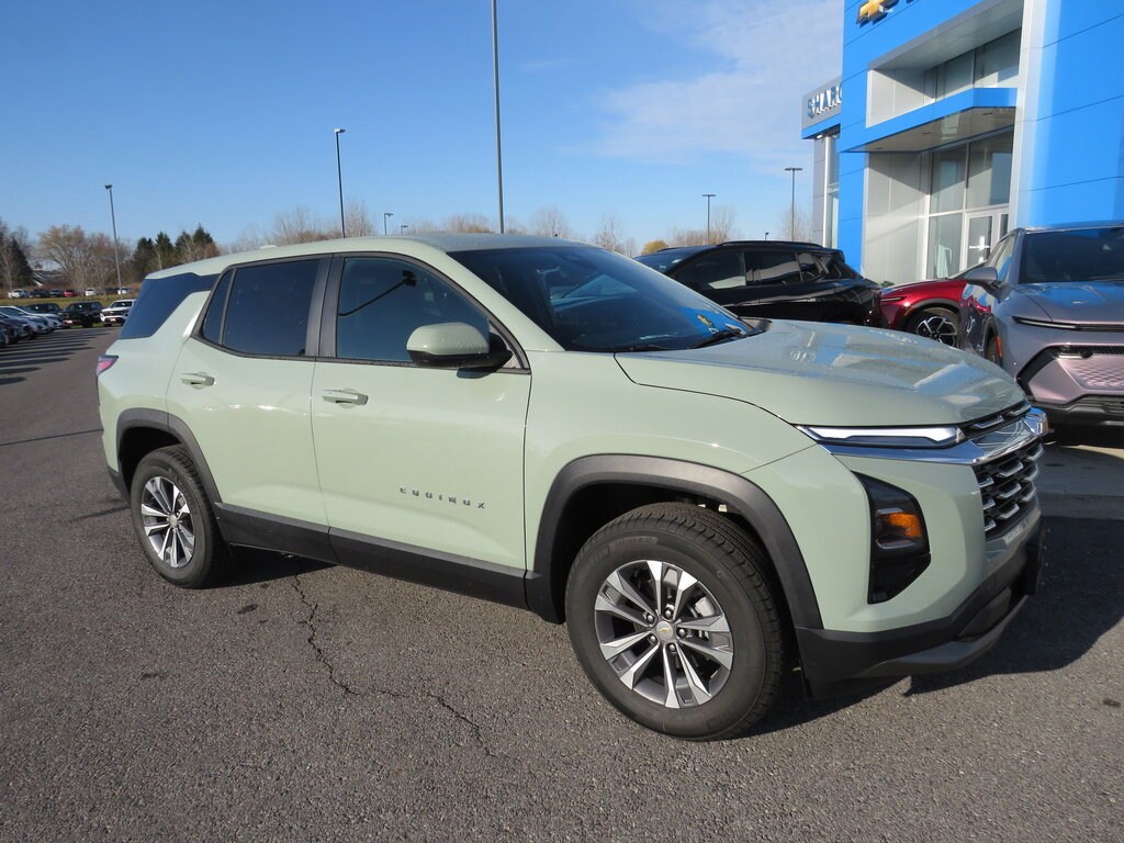 2026 Chevrolet Equinox LT photo 3