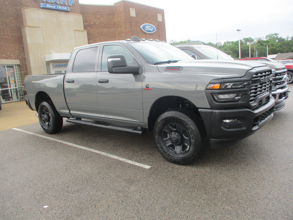 2026 Ram 3500 TRADESMAN CREW CAB 4X4 Crew Cab