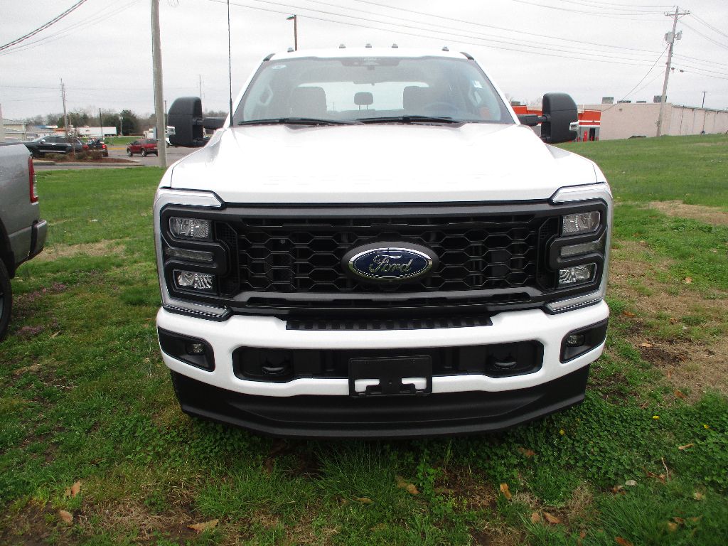 2024 Ford F-250 XL photo 2