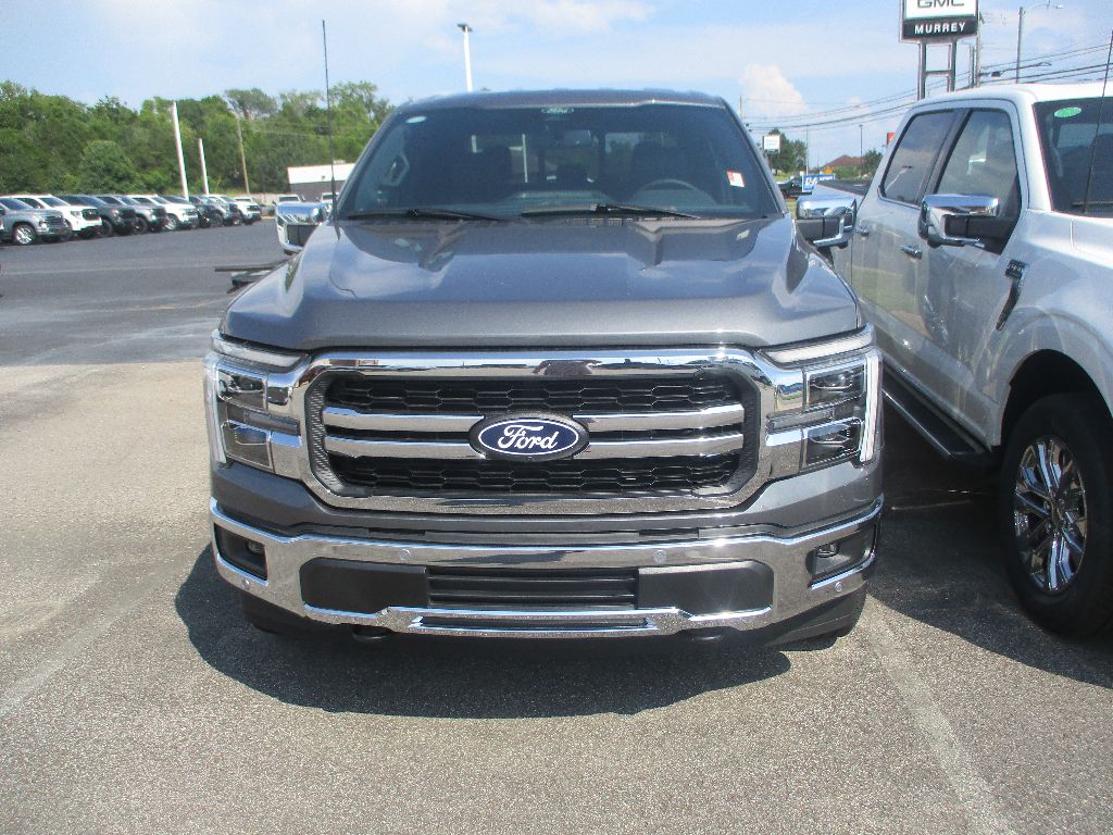2025 Ford F-150 Lariat photo 2