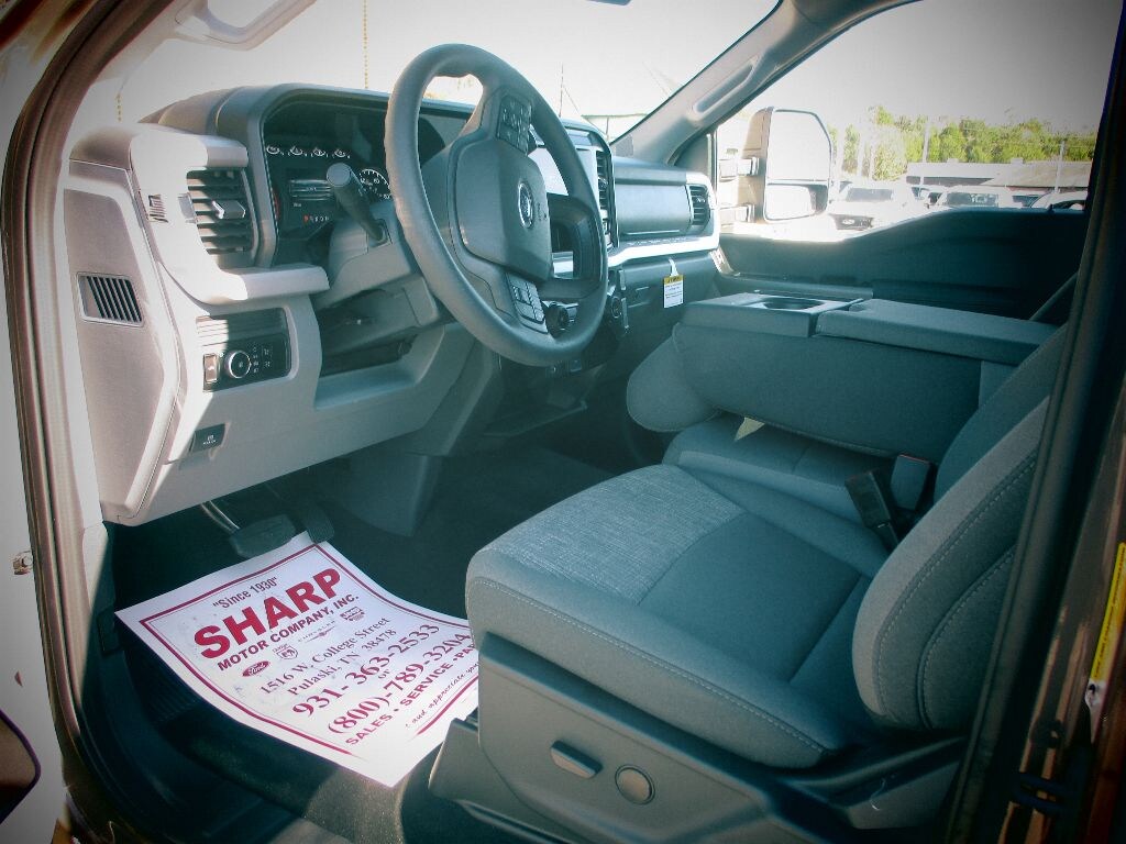 New 2026 Ford F-250 XLT Crew Cab