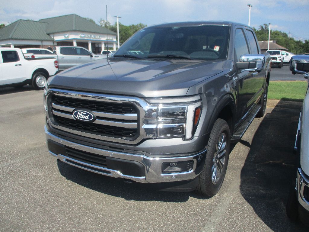 2025 Ford F-150 Lariat photo 3