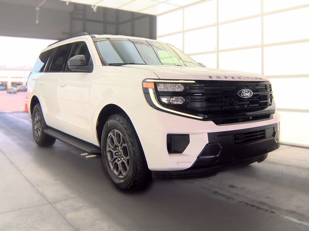 Used 2025 Ford Expedition Active