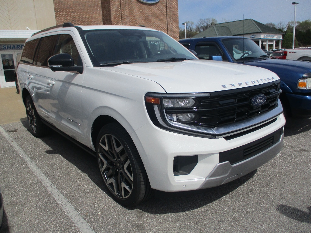 New 2026 Ford Expedition Platinum