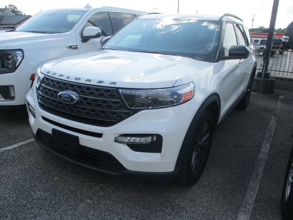 2022 Ford Explorer XLT photo 3
