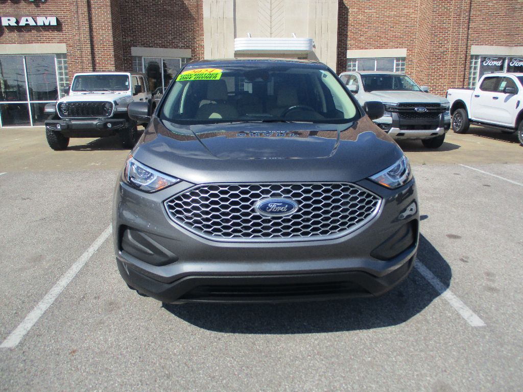 Used 2024 Ford Edge SE with VIN 2FMPK4G90RBA52370 for sale in Pulaski, TN