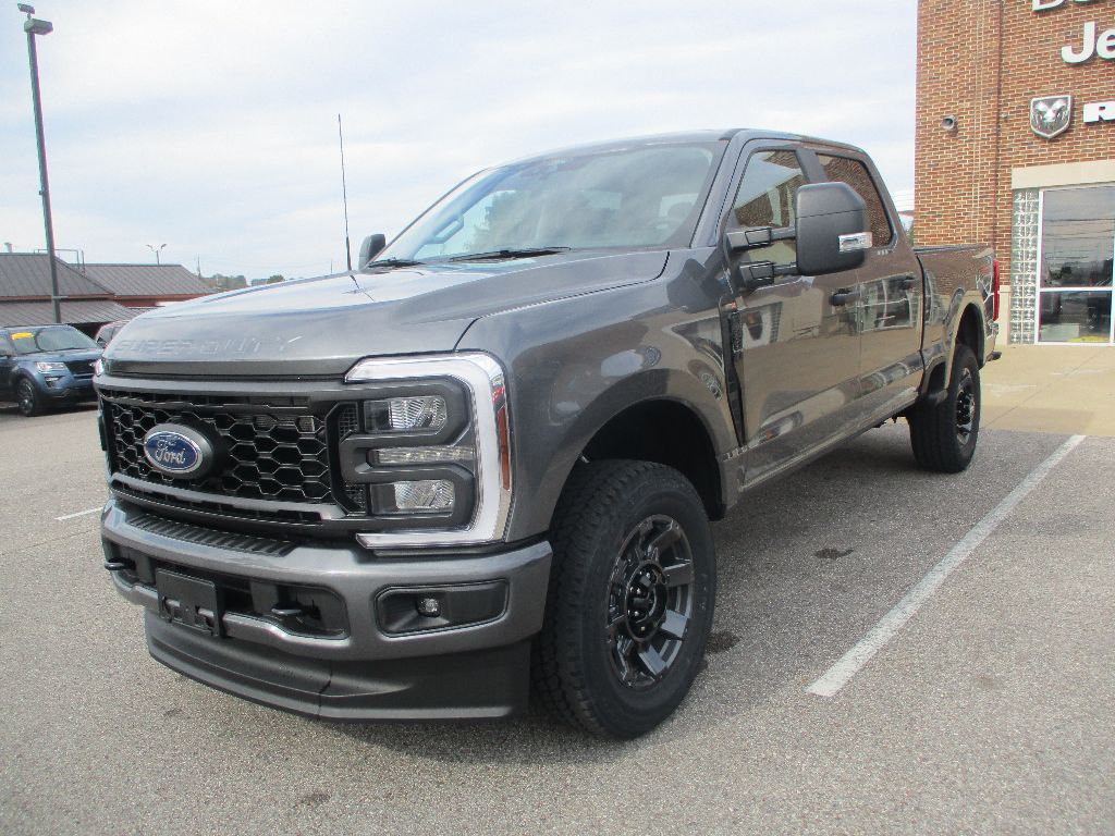 2026 Ford F-350 XL photo 3