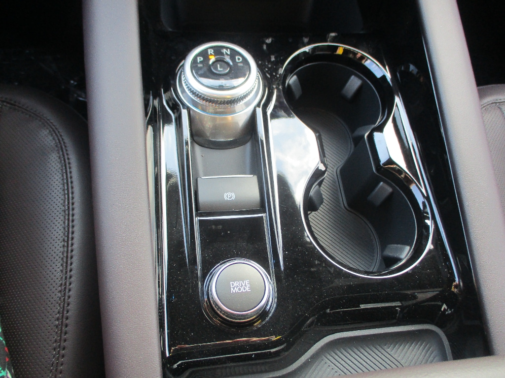 2026 Ford Explorer Platinum - Photo 9