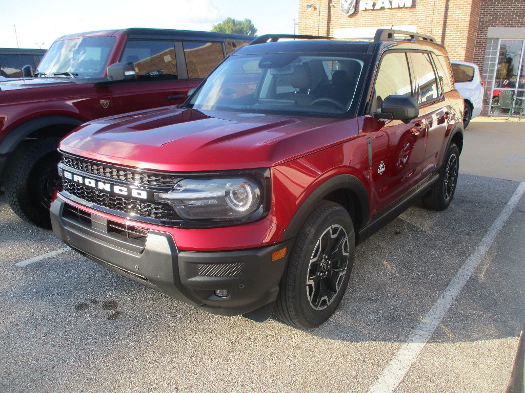 2025 Ford Bronco Sport Outer Banks photo 3