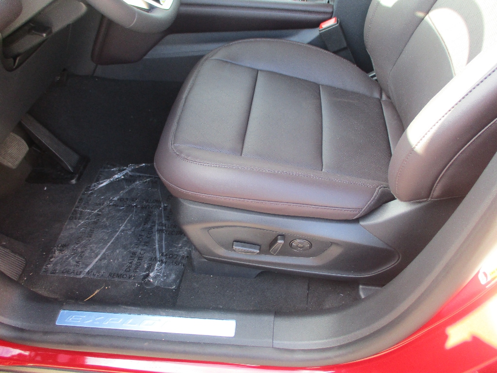 2026 Ford Explorer Platinum - Photo 18