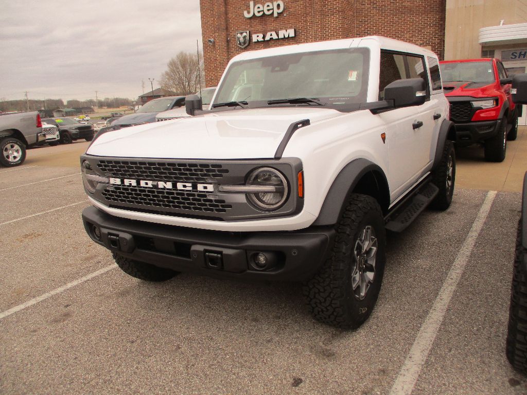 2025 Ford Bronco Badlands photo 3