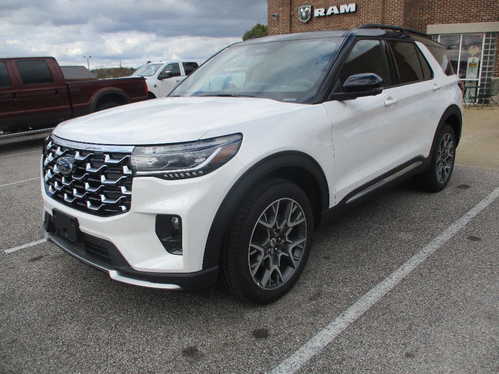 2025 Ford Explorer Platinum photo 3