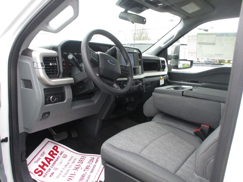 2024 Ford F-250 XL photo 4