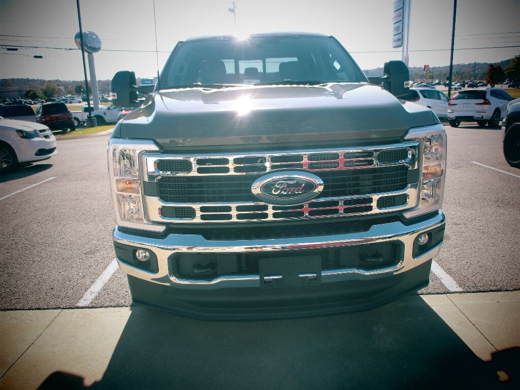 New 2026 Ford F-250 XLT Crew Cab