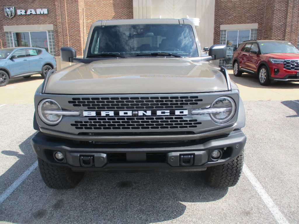 2026 Ford Bronco 4-Door Badlands - Photo 2