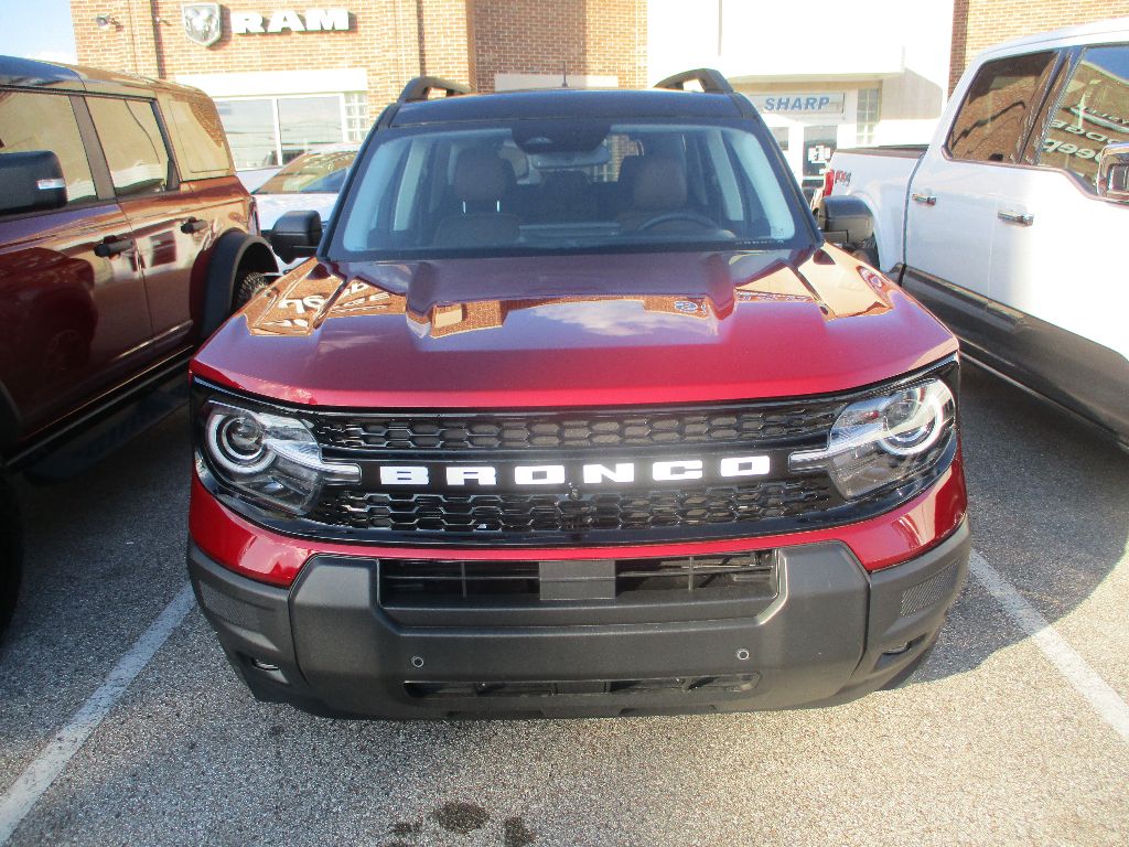 2025 Ford Bronco Sport Outer Banks photo 2