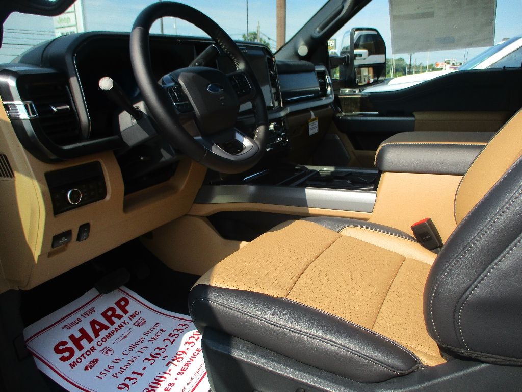 New 2026 Ford F-250 Lariat Crew Cab