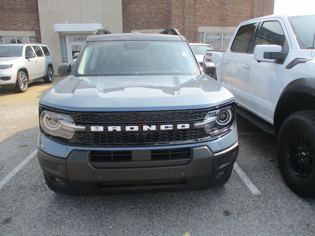 2025 Ford Bronco Sport Outer Banks photo 2