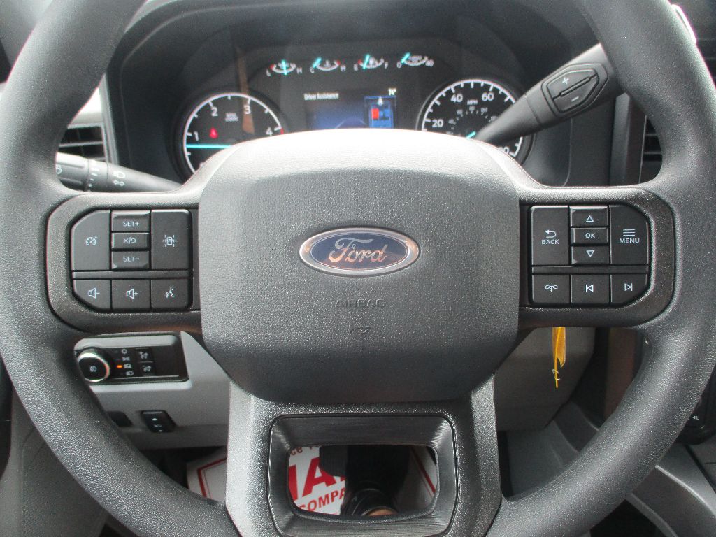 2026 Ford F-350 Super Duty Chassis Cab XLT - Photo 10