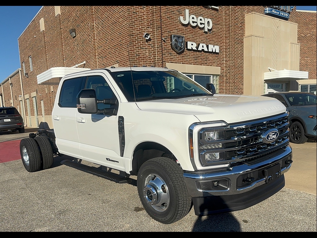 2027 Ford F-350 Super Duty Chassis Cab