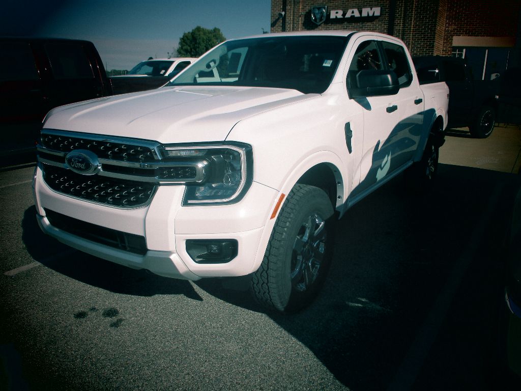 2025 Ford Ranger XLT photo 2