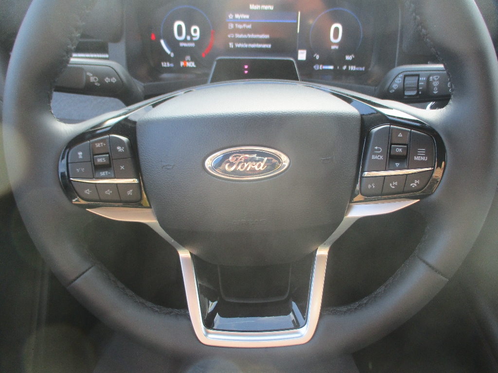 2026 Ford Explorer Platinum - Photo 10