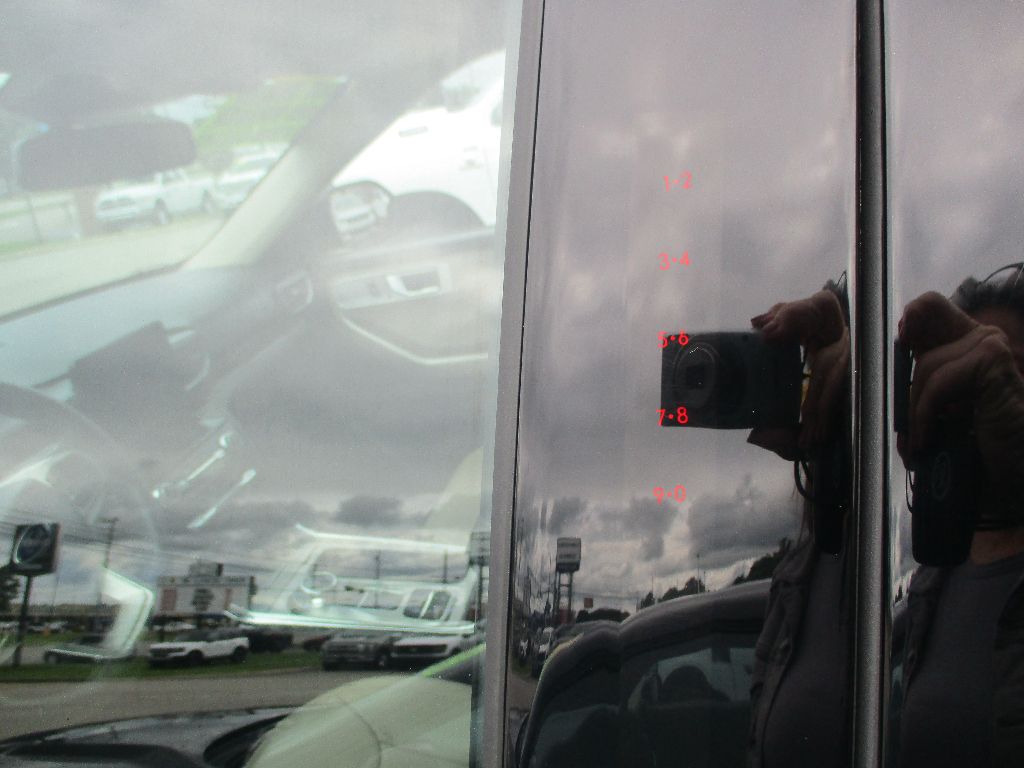 2023 Ford Explorer Limited photo 4
