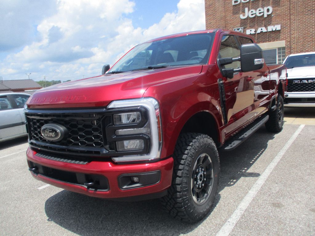 2025 Ford F-250 XLT photo 3