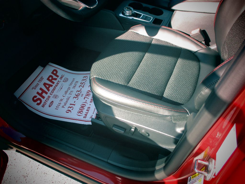 2026 Ford Escape ST-Line - Photo 18