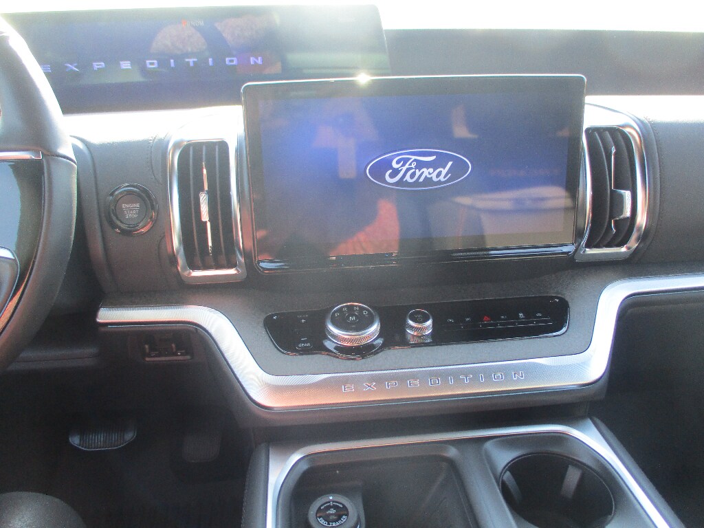 2025 Ford Expedition Tremor - Photo 6