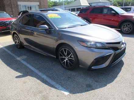 2024 Toyota Camry SE Sedan