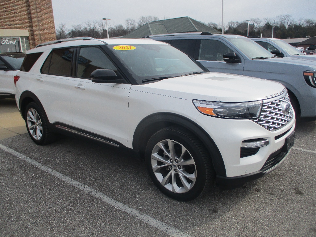 2021 Ford Explorer Platinum 4WD's photo