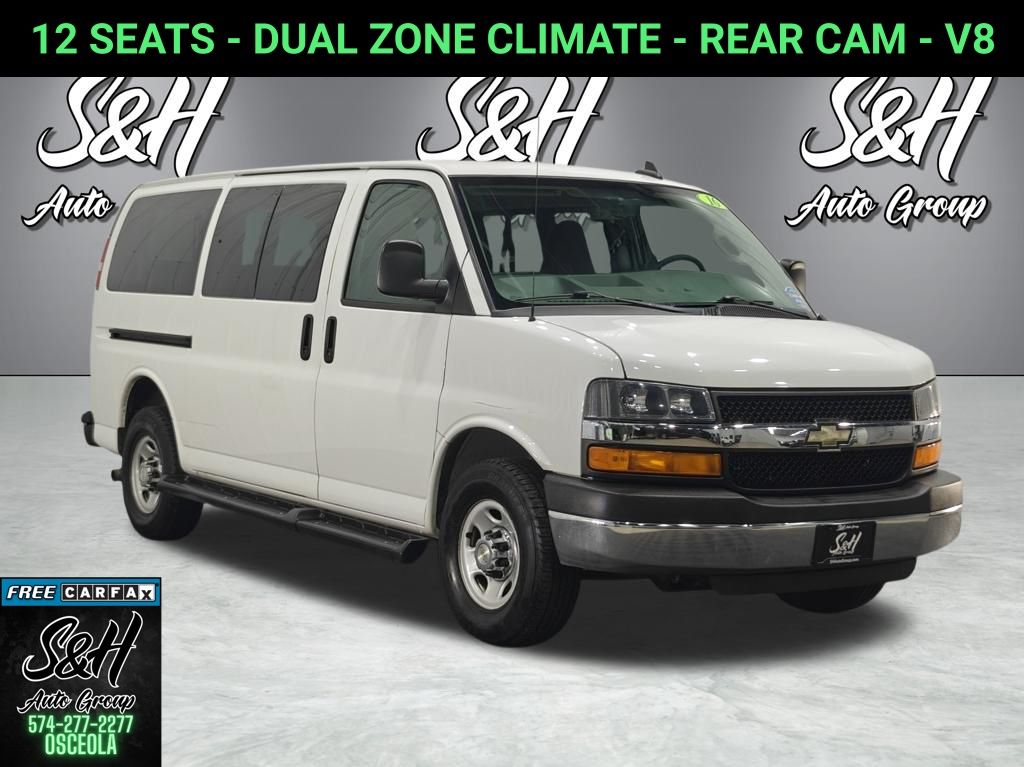2016 Chevrolet Express 3500 LS's photo
