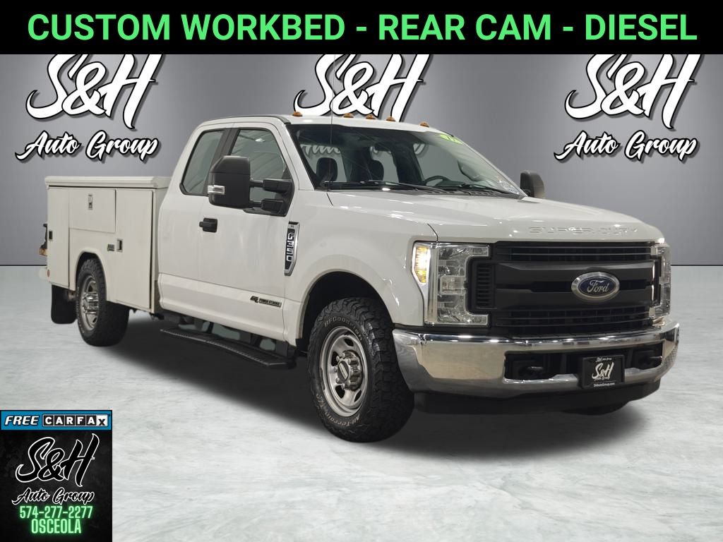 2017 Ford F-350 Super Duty Chassis Cab XL's photo