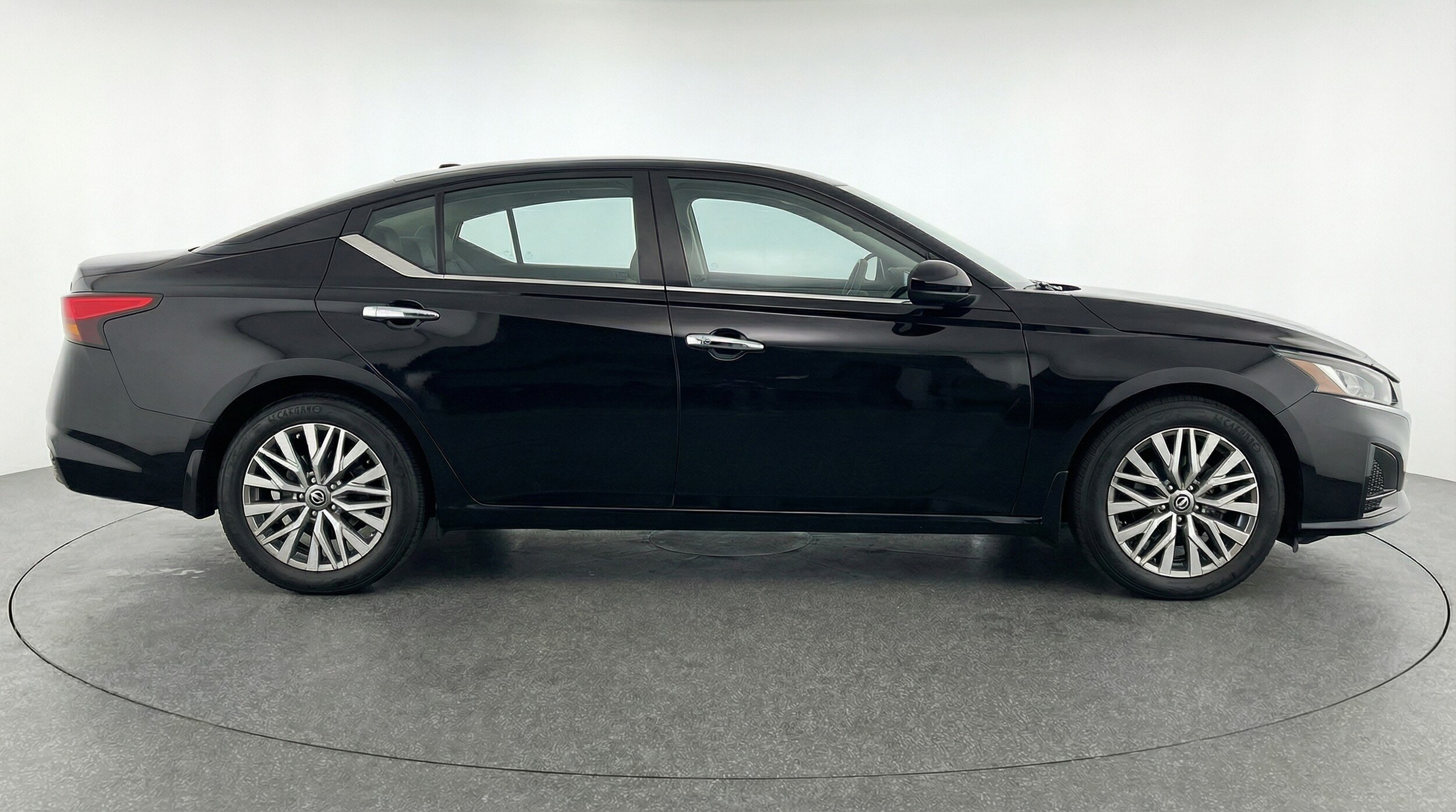 Thumbnail: 2025 Nissan Altima - 8