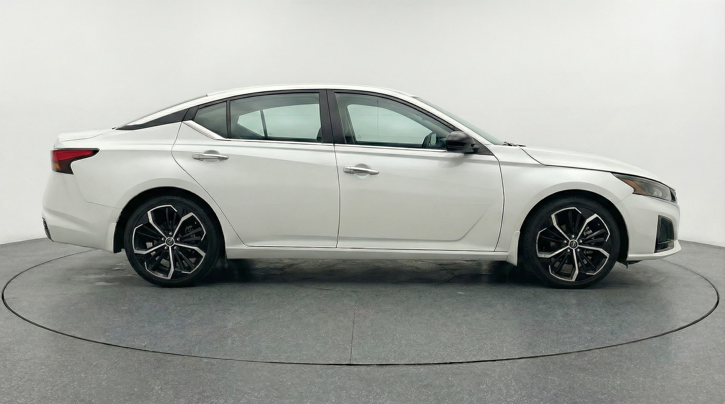 Thumbnail: 2025 Nissan Altima - 8