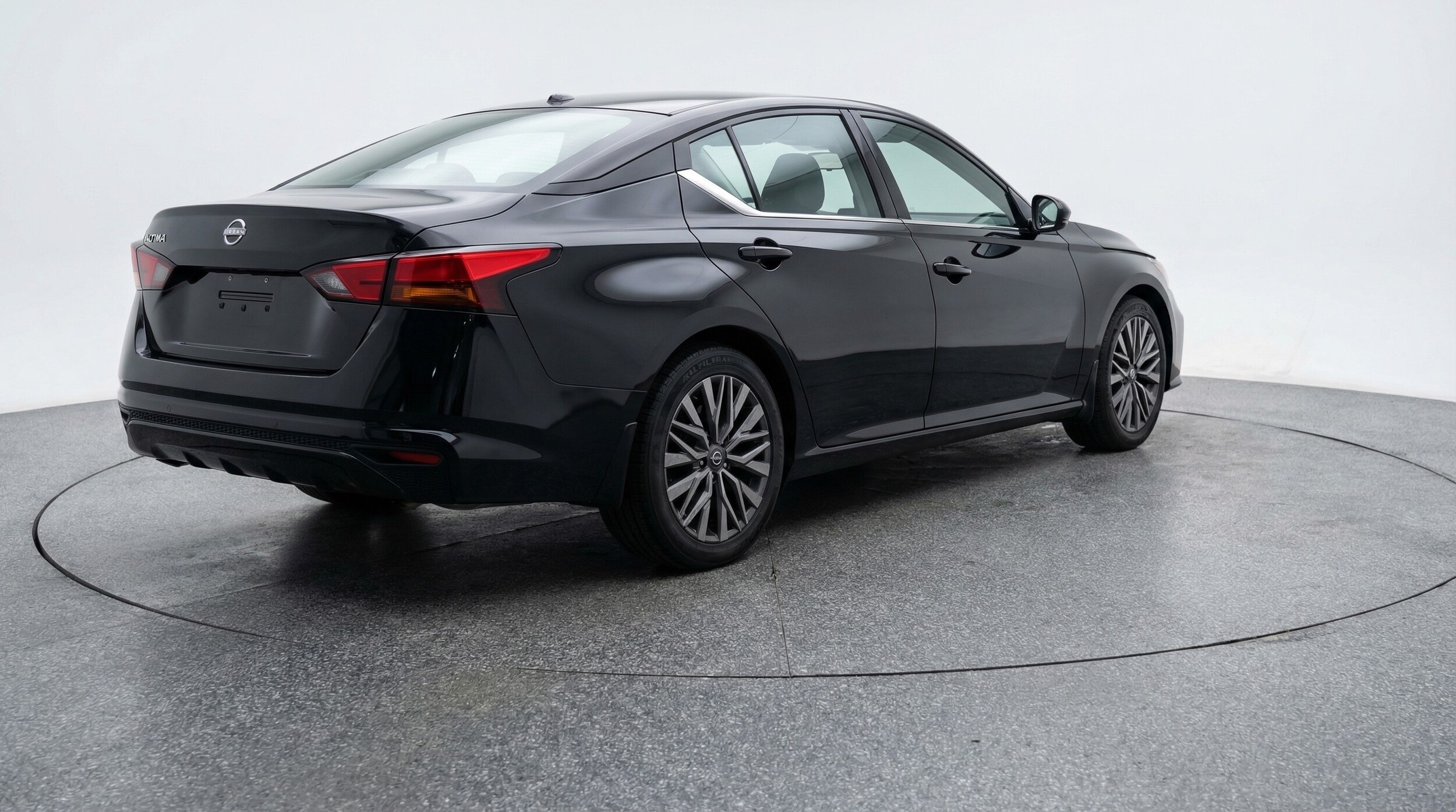 Thumbnail: 2025 Nissan Altima - 7