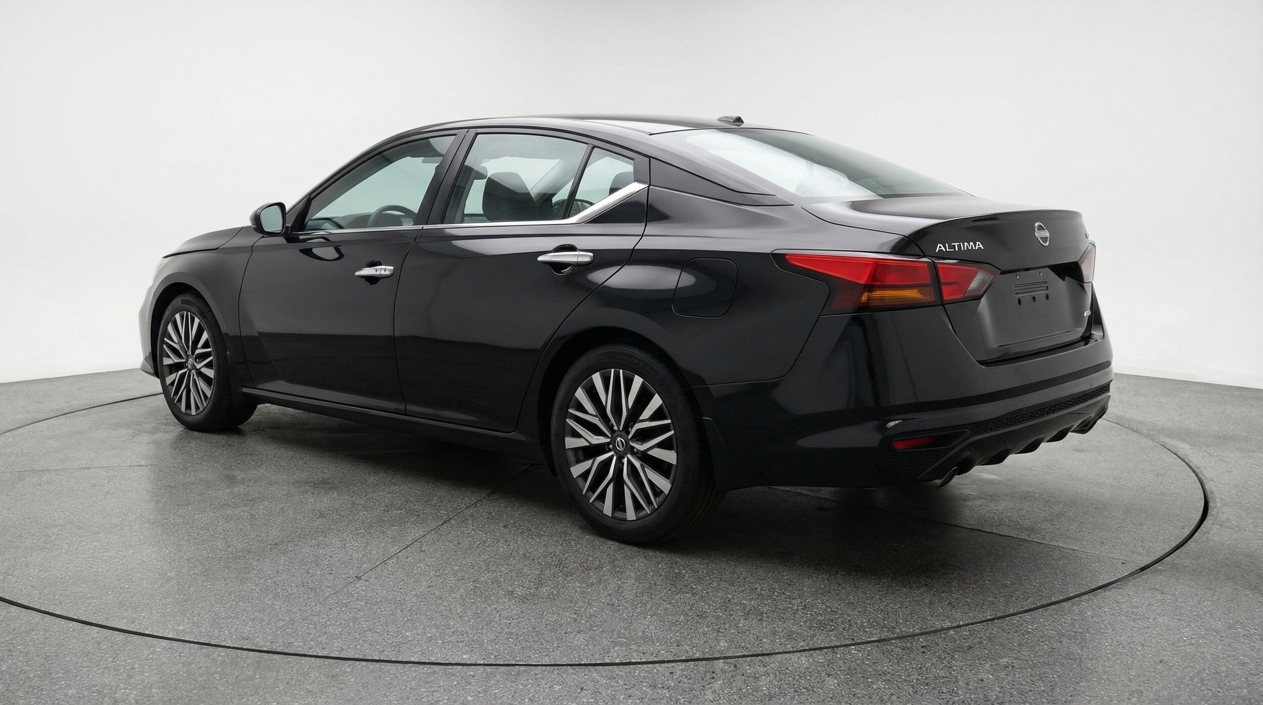 Thumbnail: 2025 Nissan Altima - 5