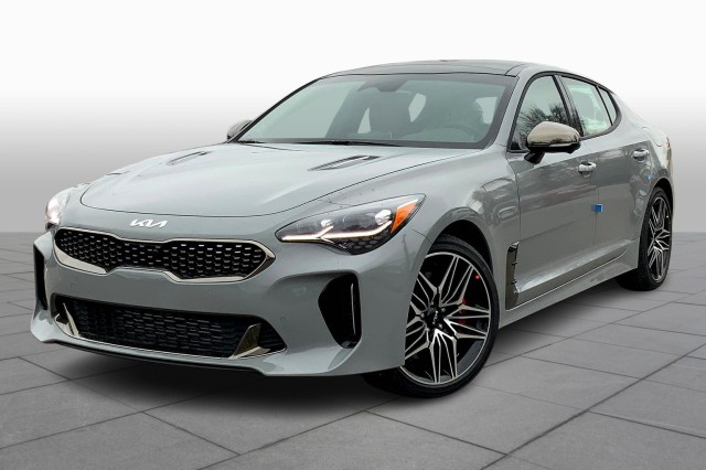 2023 Kia Stinger GT2's photo
