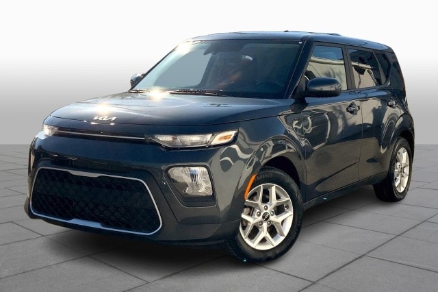 2022 Kia Soul LX's photo
