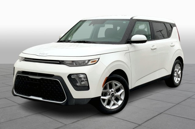 2022 Kia Soul LX's photo